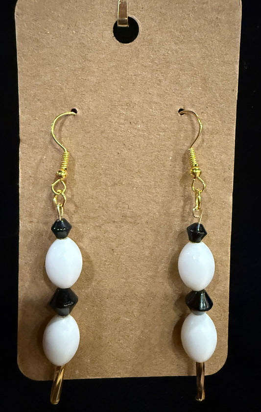 Black & White Contrast Pair